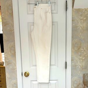 Ann Taylor The Skinny White Jeans in Sz. 14. EUC
